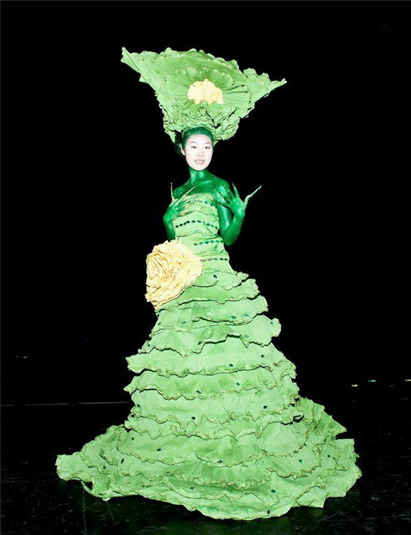 美容(róng)美发化妆比赛作品5 美(měi)容美发(fā)化妆比赛(sài)作品5
